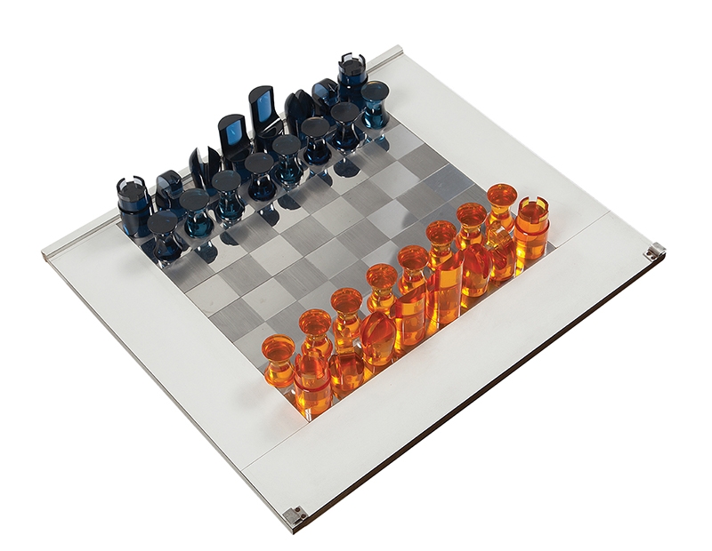 ALDEMIR MARTINS - Jogo de xadrez em acrílico. - 53,5 x 62 x 10 cm. - Com certificado de procedência da - Galeria Do Gosto ao Gusto.