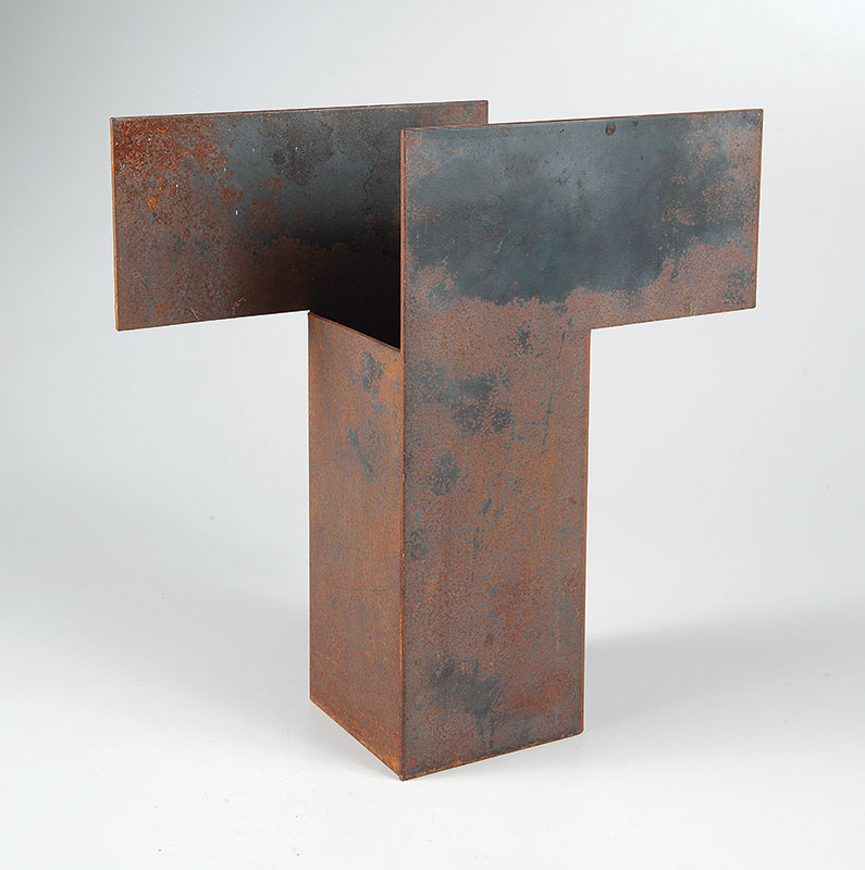 CARLOS FAJARDO - `Sem titulo` - Escultura em aço corten - Sem Ass. 30 x 20 cm cada peça.