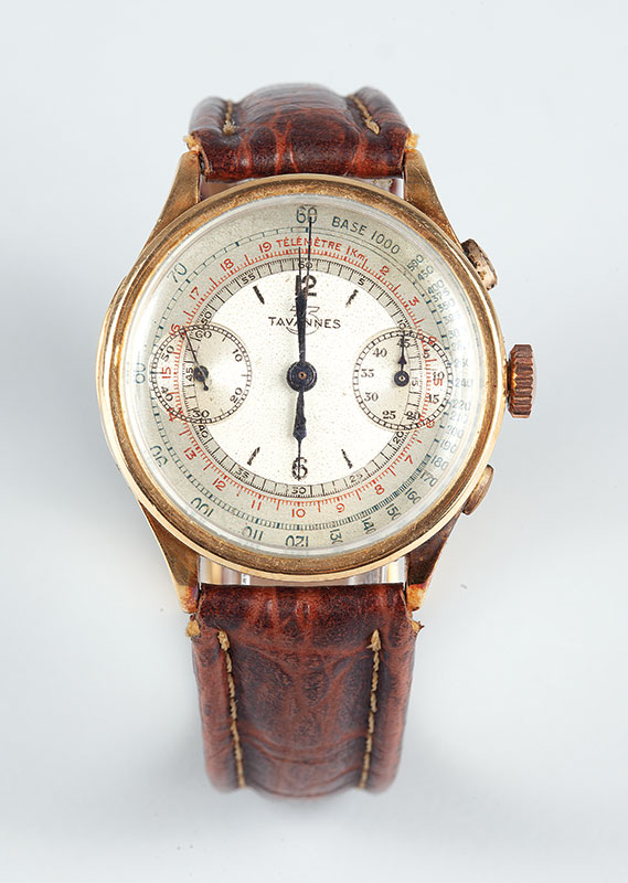 TAVANNES - Relógio Suíço em ouro 18 kl, com pulseira de couro cronômetro á corda funcionando.