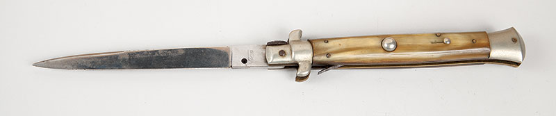 Canivete automático italiano fabricante VIRGINIA STILETTO - Medindo 28 cm de comprimento aberto. - Itália ` Séc. XIX,com cabo em osso.