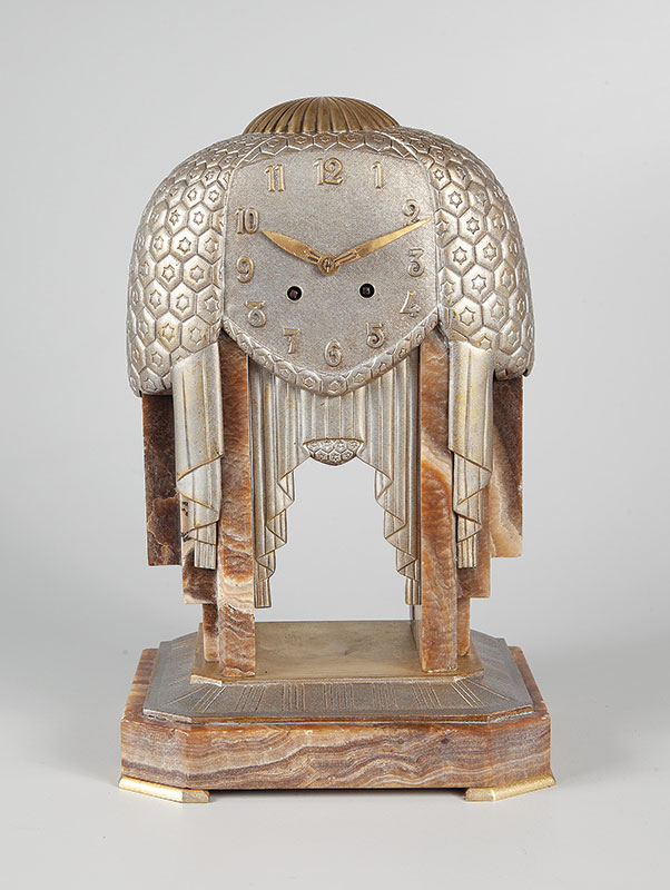 SUE ET MERE - Relógio art decô em bronze dourado e prateado em mármore imperial - medindo 36 cm de altura,revisado e com garantia ` circa de 1925.