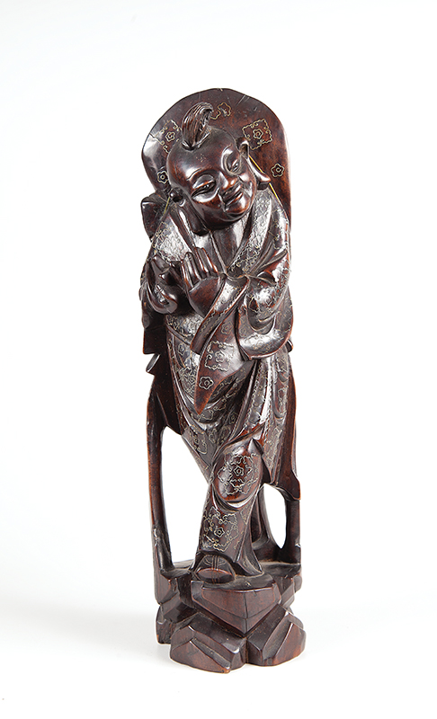 Escultura em raiz de roseira - Com apliques em fios de metal representando sábio. - Japão ` Séc. XIX ` XX.
