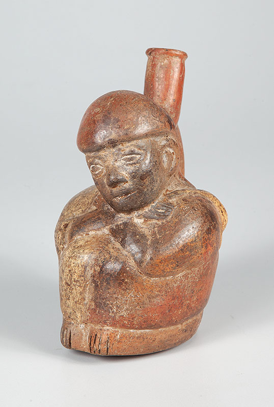 Escultura em cerâmica pré-colombiana - Com figura indígena - medindo 17 cm de altura, peça antiga.