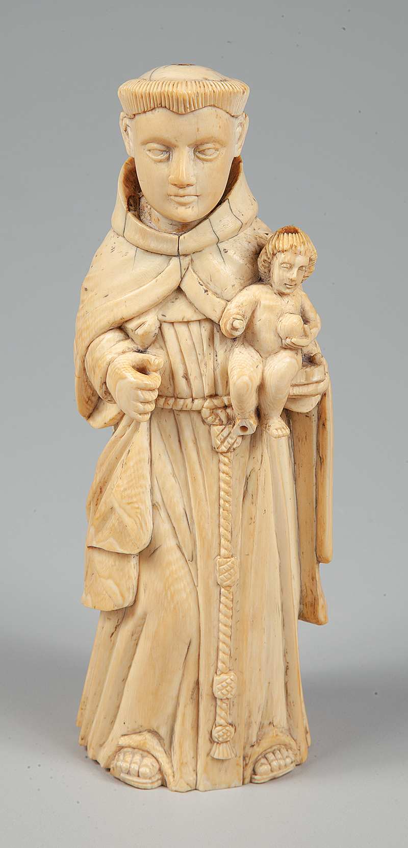 São José com menino Jesus imagem de Goa medindo 19 cm. de altura ` Séc. XVIII.