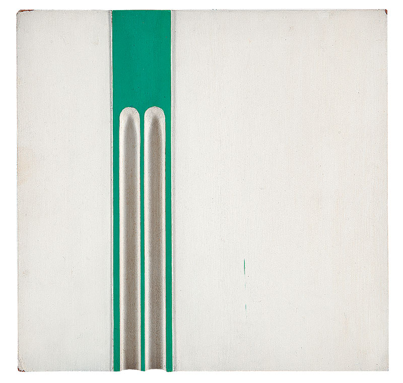 TENREIRO - `Relevo` - Escultura em eucatex e madeira pintada - 6/20 - Ass.dat.1972 no verso. - Altura 24 cm - Largura 24 cm
