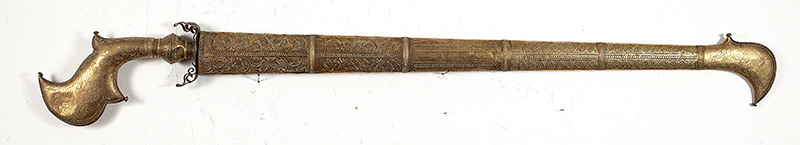 `KRISS` grande lâmina asiática em metal trabalhado e cinzelado medindo 1,56 cm de comprimento ` Séc. XX.