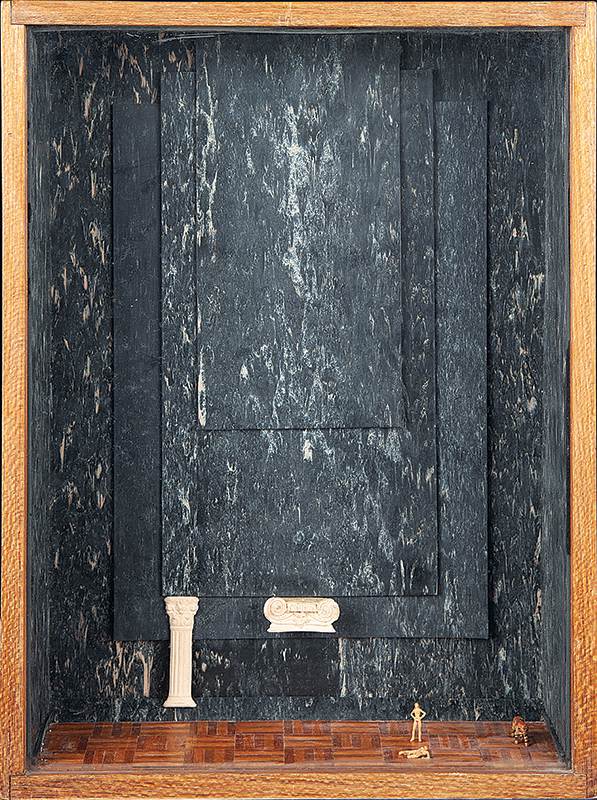 JEANETE MUSATTI - `Sem título` - Colagem em caixa de madeira - Ass.dat. 1985 em placa no verso. - 40 x 30 x 15 cm