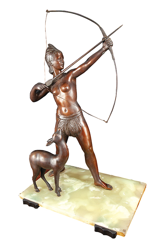 JOÃO BATISTA FERRI - Índios voltando da caça - Escultura em bronze -Assinada no bronze - 45 x 62 x 21 cm.