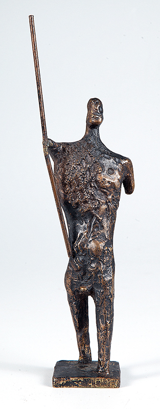 FRANCISCO STOKINGER - `Guerreiro` - Escultura em bronze - Múltiplo 7/25 - Assinada - 20 cm altura sem lança / 26 cm altura com lança. - Procedência Galeria Skultura.