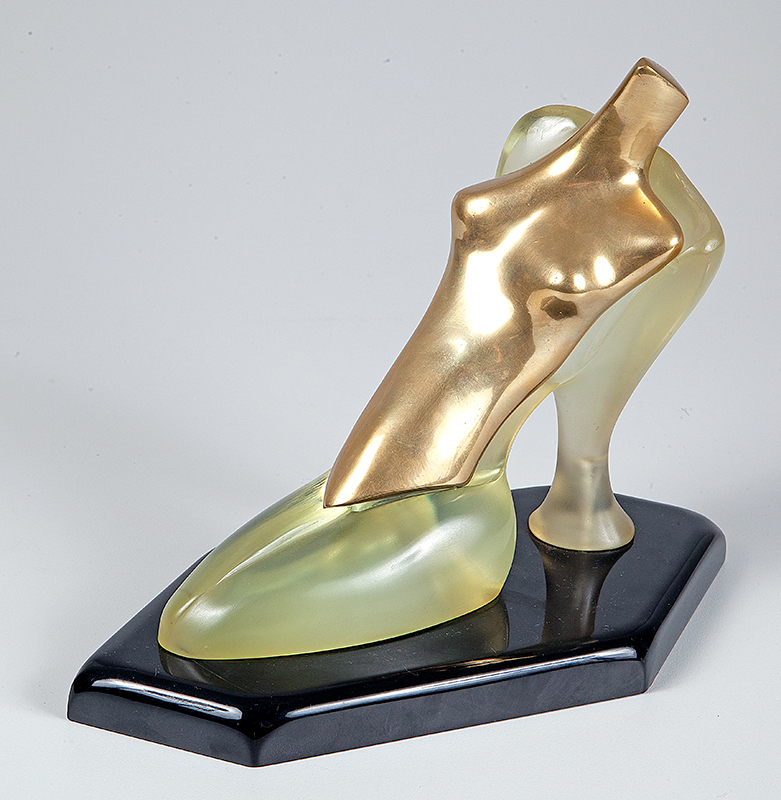 MAX FORTI - `Torso` - Escultura em bronze e resina. - PA -1984 - Assinada - 22 cm altura.