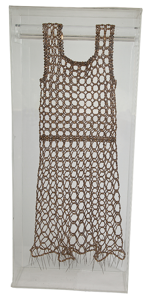 NAZARETH PACHECO - “Vestido” Cristal e agulhas em caixa de acrílico, 2010, 105 x 45 x 16 cm. - Procedente Murilo Castro – Belo Horizonte.