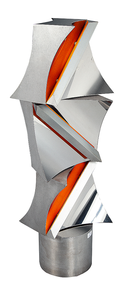 YUTAKA TOYOTA “Espaço Núcleo 88” - Escultura em madeira revestida em aço inoxidável, com movimento giratório -5/5 - Assinada - 76 cm altura. Ex. Jacob Klintowitz.