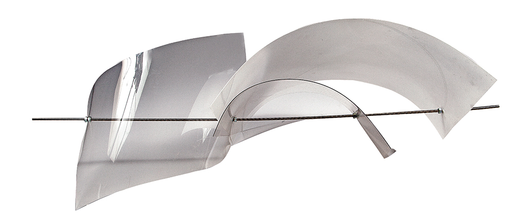 IOLE DE FREITAS - Fonte - 14/40 - Aço Inox e Policarbonato - 2019 - 33 x 100 x 38 cm.Com certificado assinado pela artista.