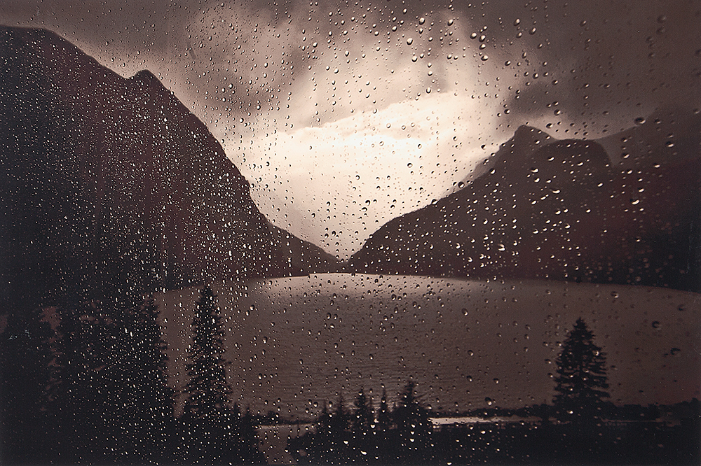 JUAN ESTEVES MARTINS - Laike Louise - 3/50 - Fotografia - Ass.inf.dir, Tit. no centro - 43 x 61 cm.